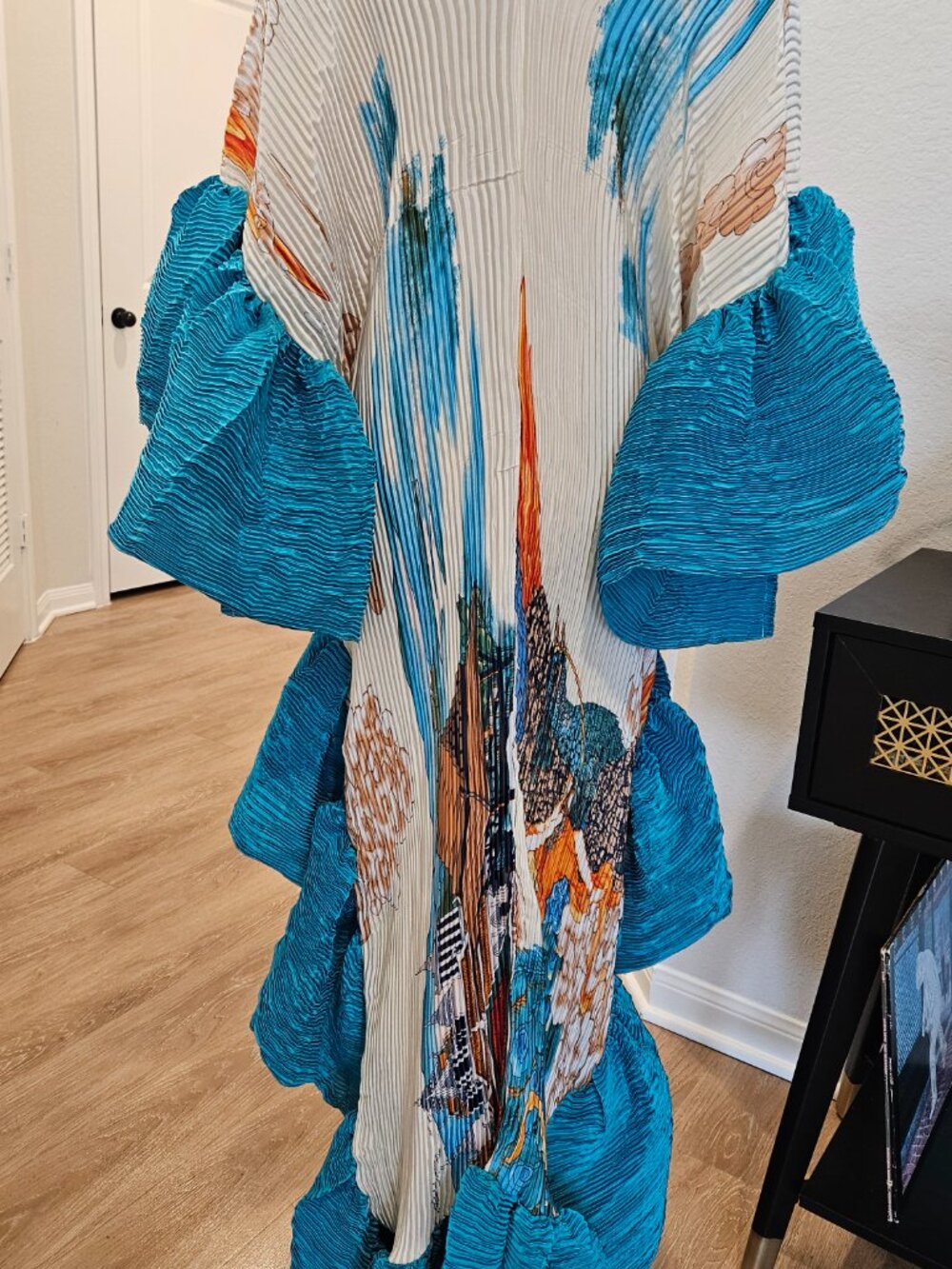 Dramatic Pleated Ruffle Art Print Kaftan/Tunic - Picture 3 of 5